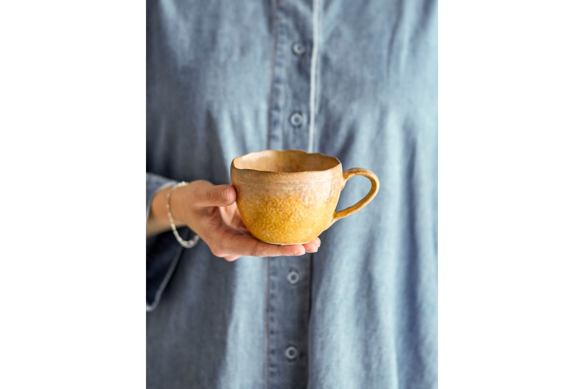 Solin Gelbe Steingut‑Tasse – Handgefertigt, Gelb, 300 ml
