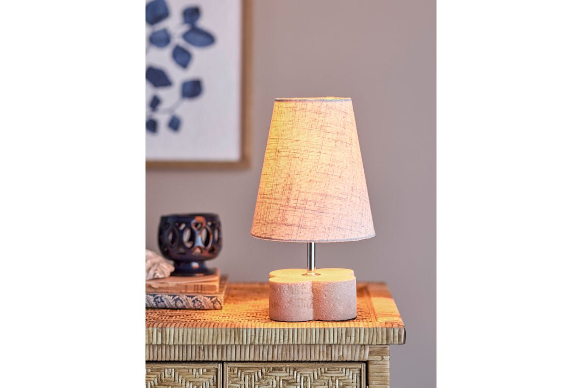 Tischlampe Keldinor – Elegante Beige Steingut Design