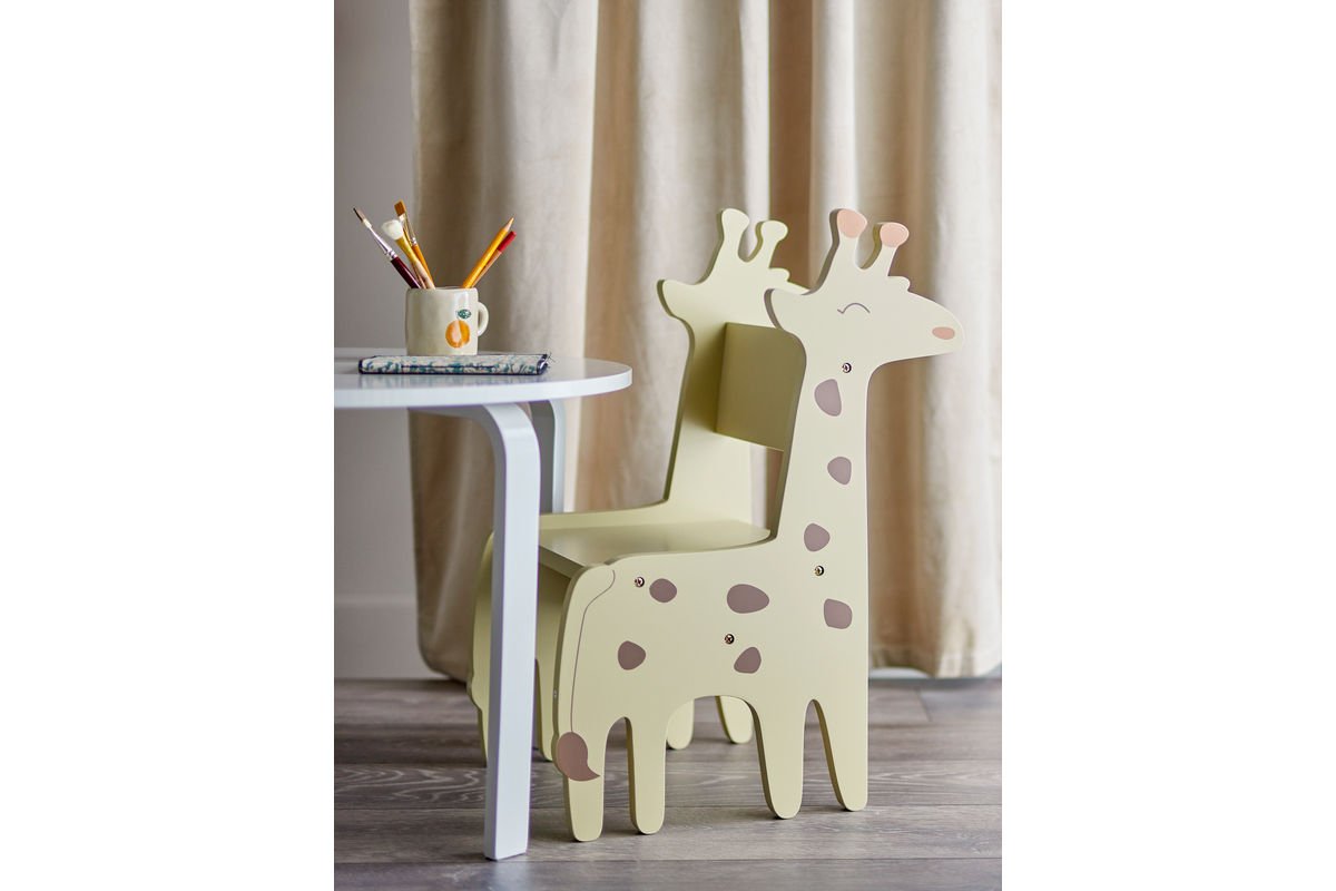 Luxusbetten24 Gigi Kinderstuhl FSC‑zertifiziertes MDF in Naturton