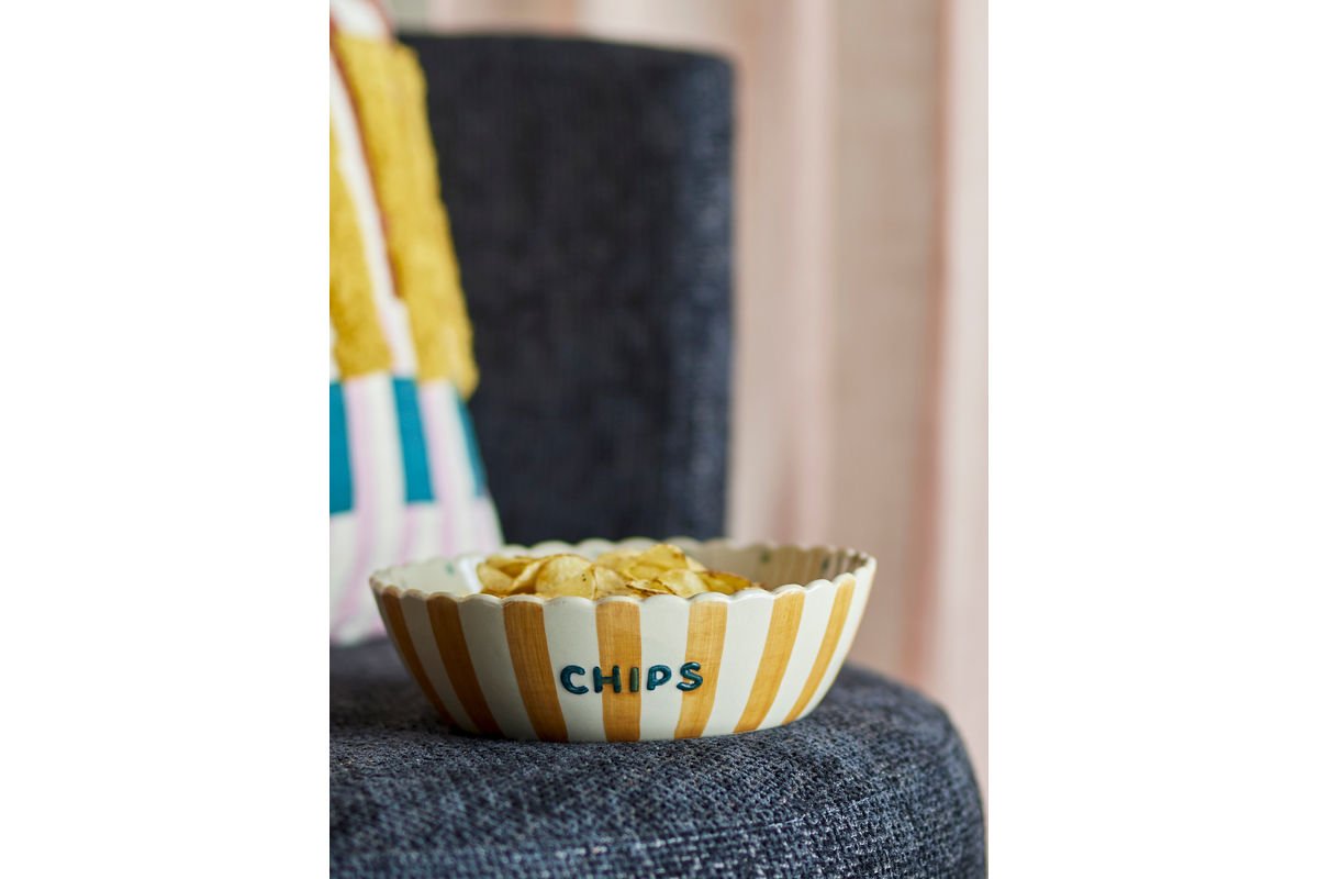 Luxusbetten24 Schale Mira Handbemalte Chips-Schale aus Steingut, Bunt