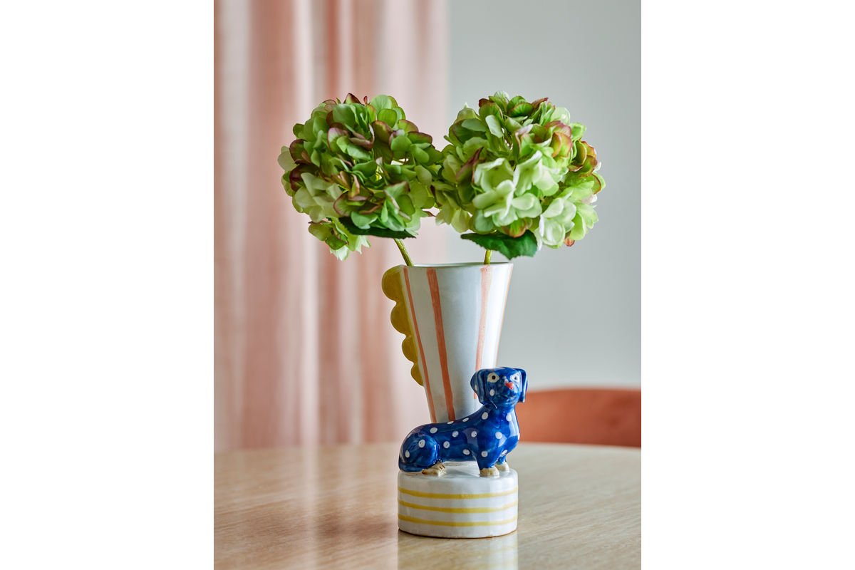 Luxusbetten24 Dallie Handbemalte Steingutvase mit Dackelmotiv, Bunte Farbe