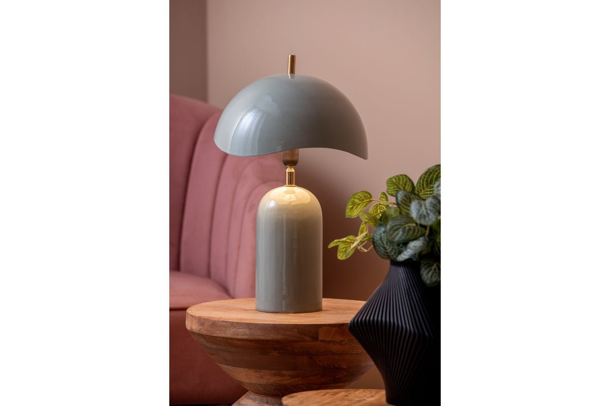 Luxusbetten24 Tischlampe Madeira Designleuchte aus Eisen mit Wellenschirm