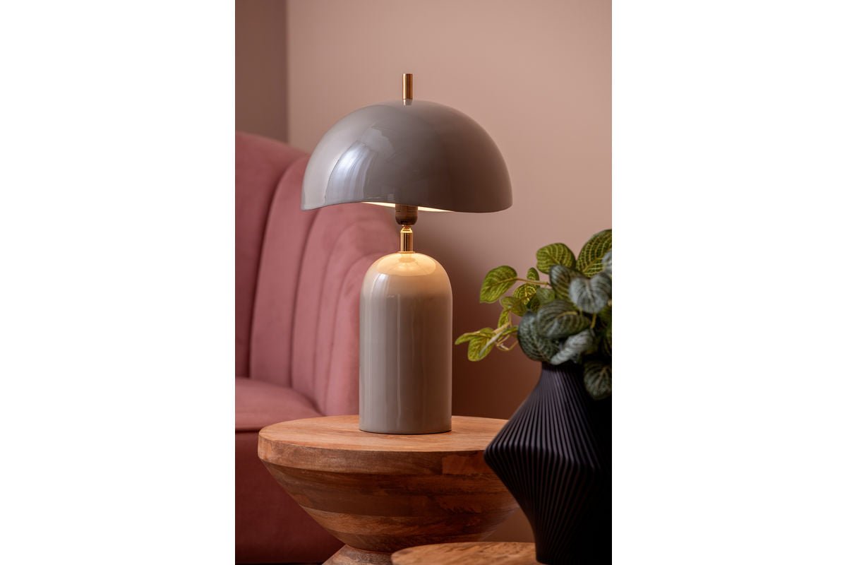 Luxusbetten24 Tischlampe Madeira Designleuchte aus Eisen mit Wellenschirm