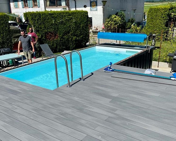 Großer Containerpool 6,2 m × 2,5 m Premium mit Wärmepumpe aus Holzverbundwerkstoff