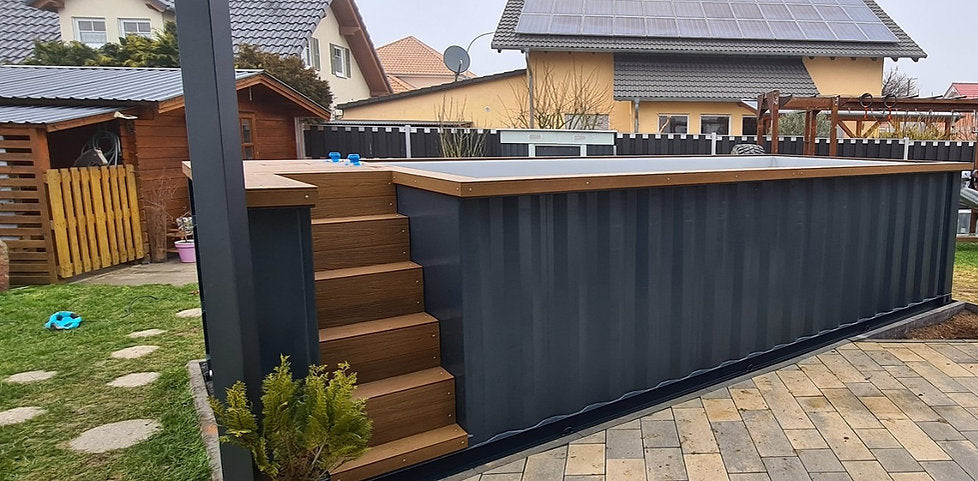 Großer Containerpool 6,2 m × 2,5 m Premium mit Wärmepumpe aus Holzverbundwerkstoff