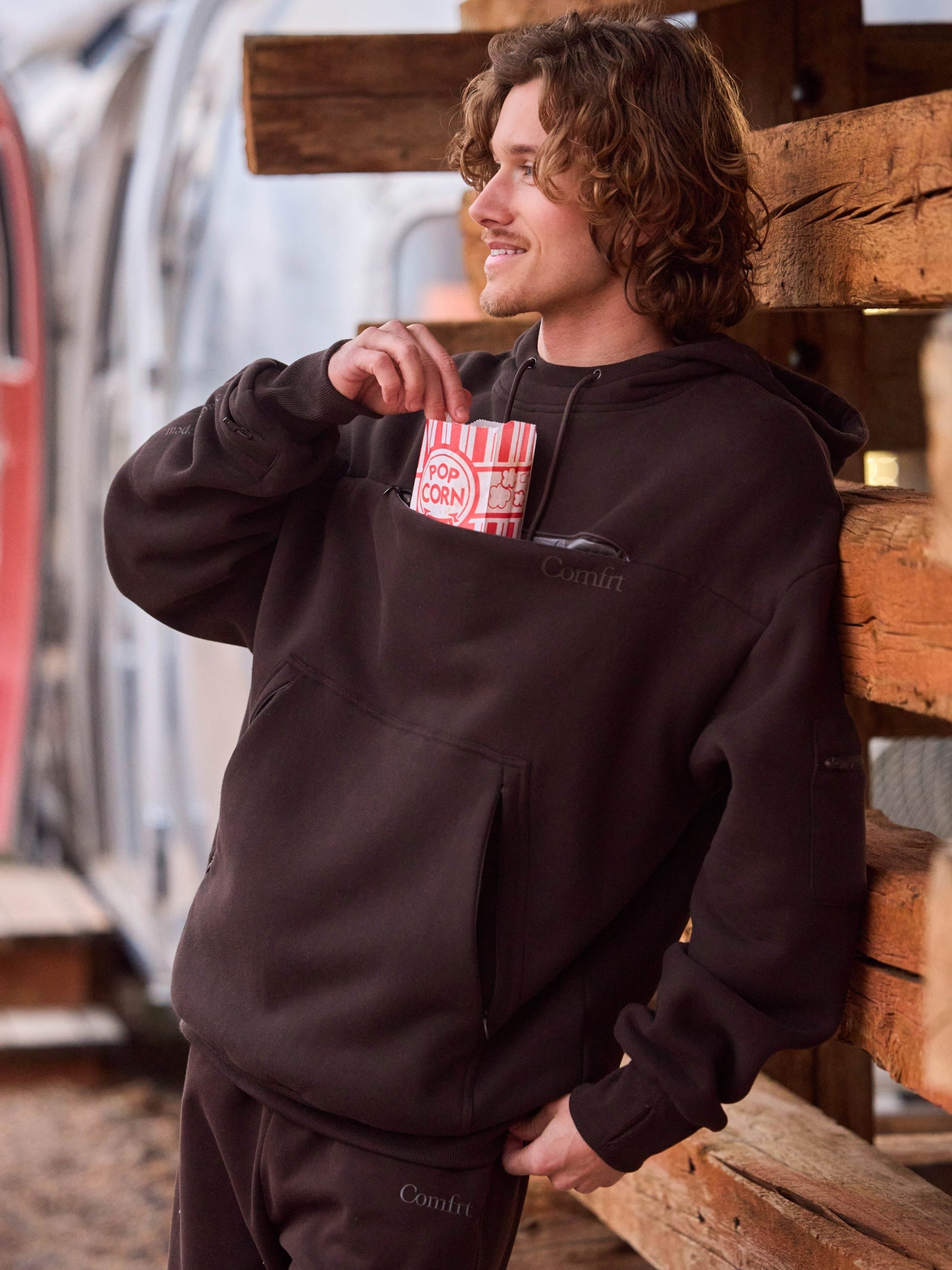 Comfrt Snak™ Hoodie Unisex Heavyweight Fleece mit 6 Snacktaschen