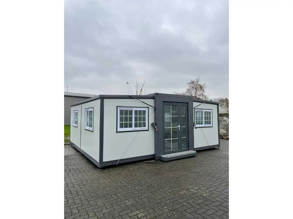 Kompakte Tiny House Basis Fixe 5,80 m × 2,00 m × 2,50 m, mit großer Wohnfläche
