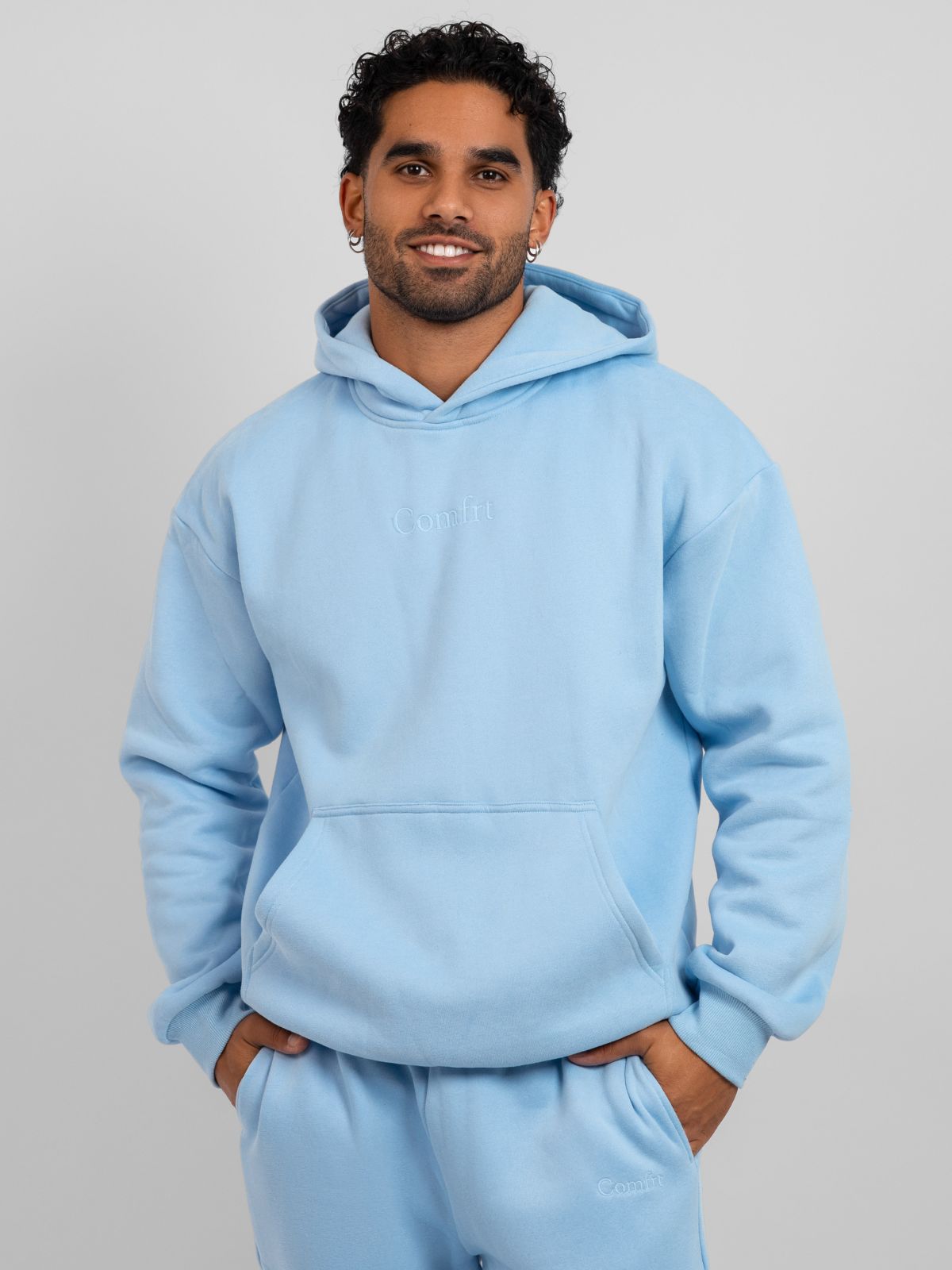 Signature Hoodie Unisex Oversized CloudTouch mit Kapuze und Kängurutasche