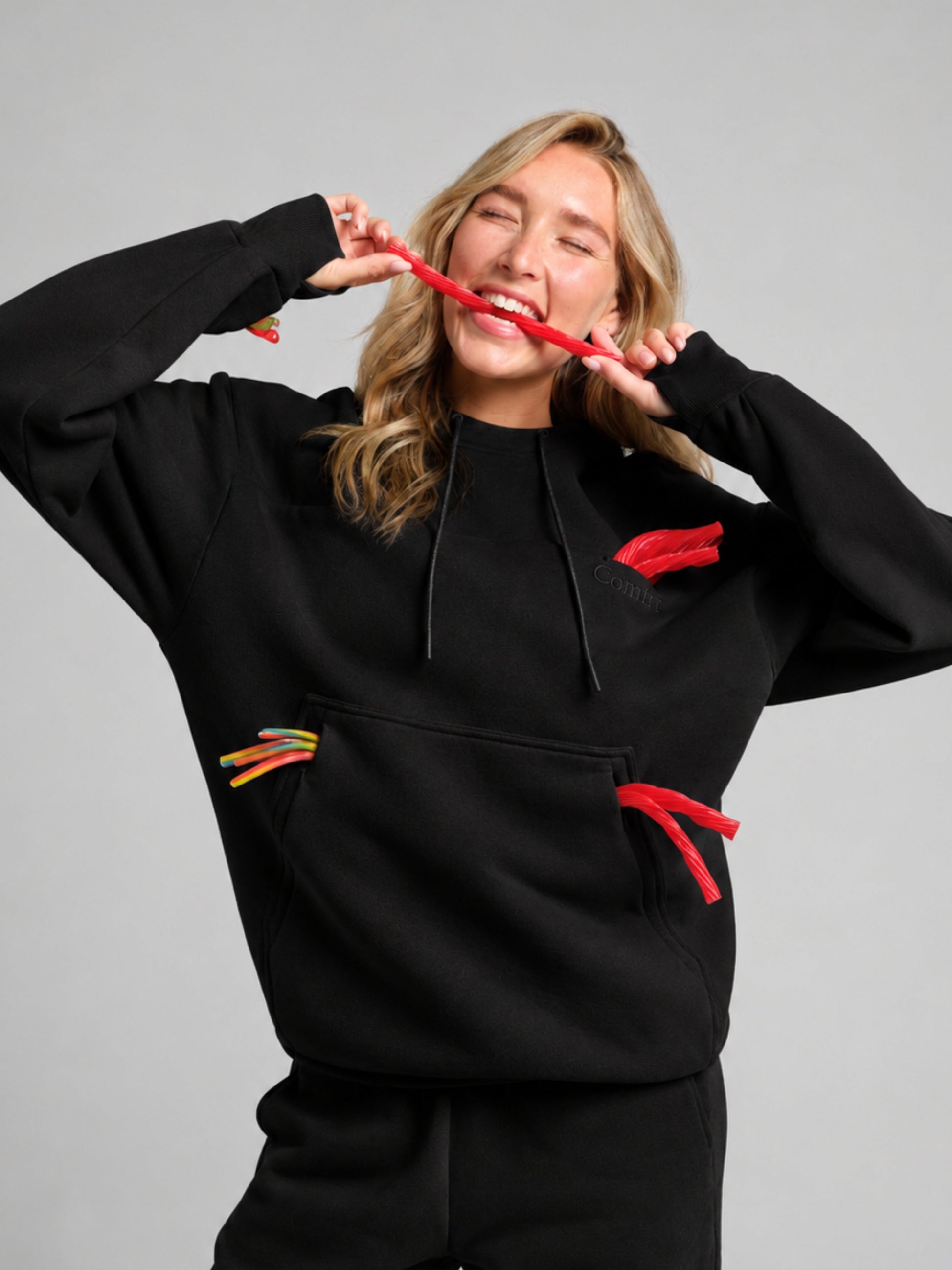 Comfrt Snak™ Hoodie Unisex Heavyweight Fleece mit 6 Snacktaschen