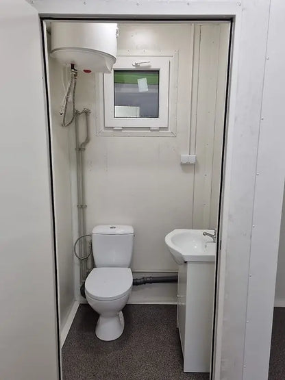 Standard Bürocontainer 6058×2438 mm – Stahlrahmen, Sandwichpaneele, inkl. Tür