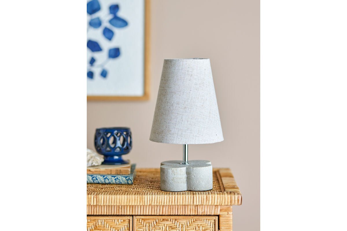 Tischlampe Keldinor – Elegante Beige Steingut Design