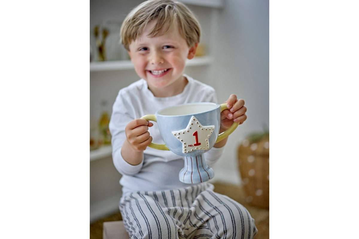 Kinder-Blumentopf Champion Leo – Keramik in Pokalform