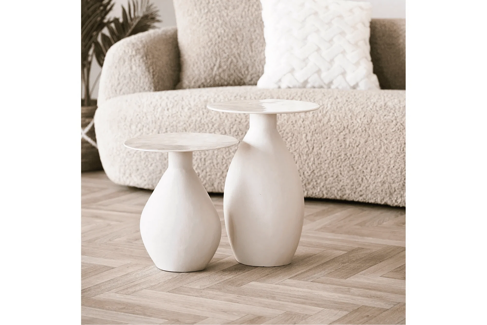 Luxusbetten24 Iskavia Beistelltisch Metall Emaille Creme Weiß