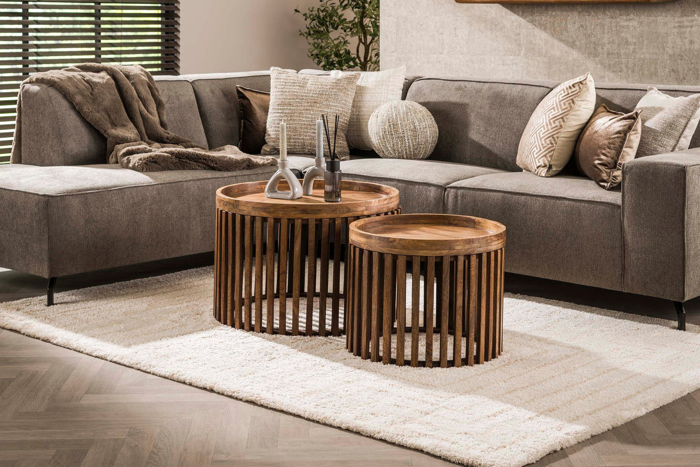 Luxusbetten24 Marula Couchtisch 2er Set aus Mangoholz, Sandfarben