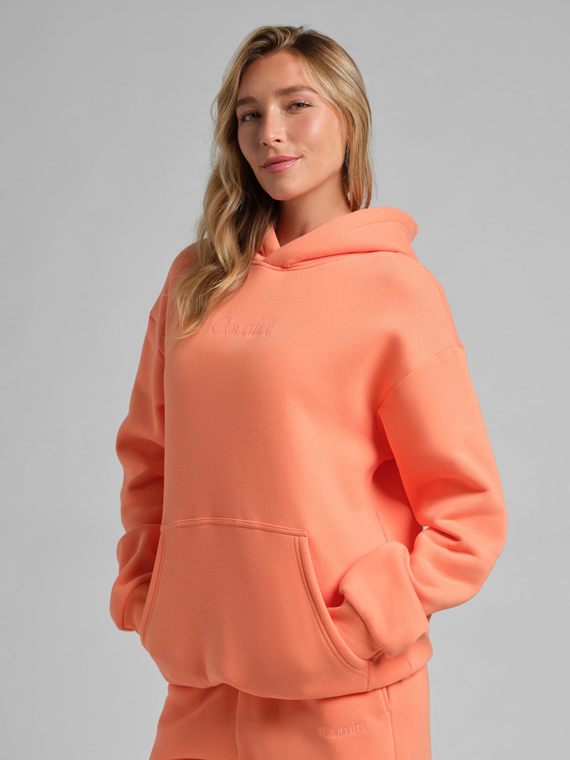 Signature Hoodie Unisex Oversized CloudTouch mit Kapuze und Kängurutasche
