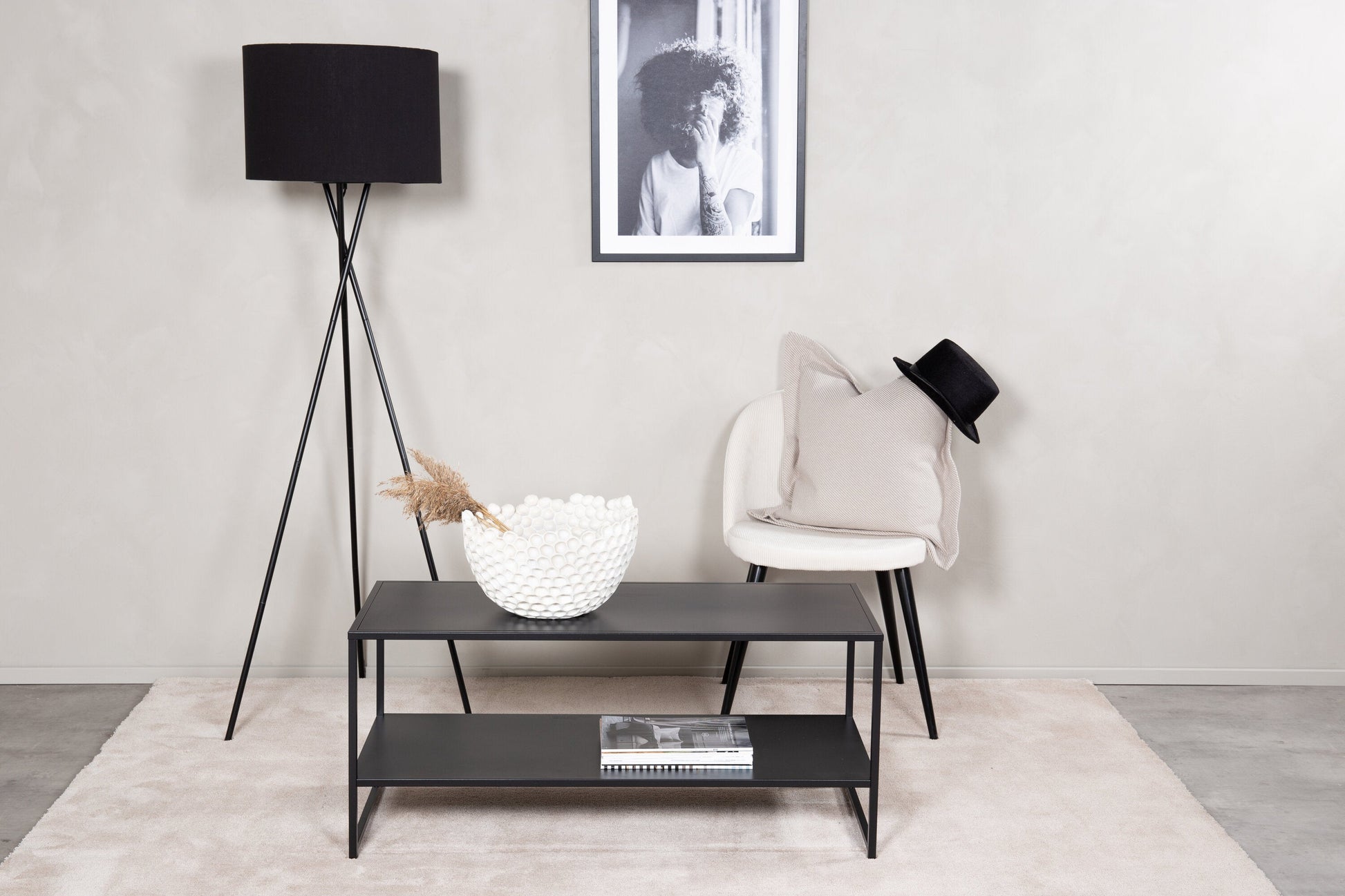 Luxusbetten24 Baar Beistelltisch mit Ablagefläche, Schwarz, Modernes Design