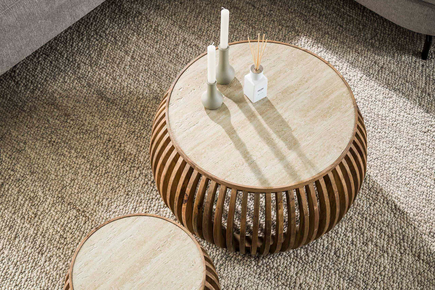 Luxusbetten24 Arida Couchtisch 2‑er Set, Mangoholz & Keramik, 180 cm