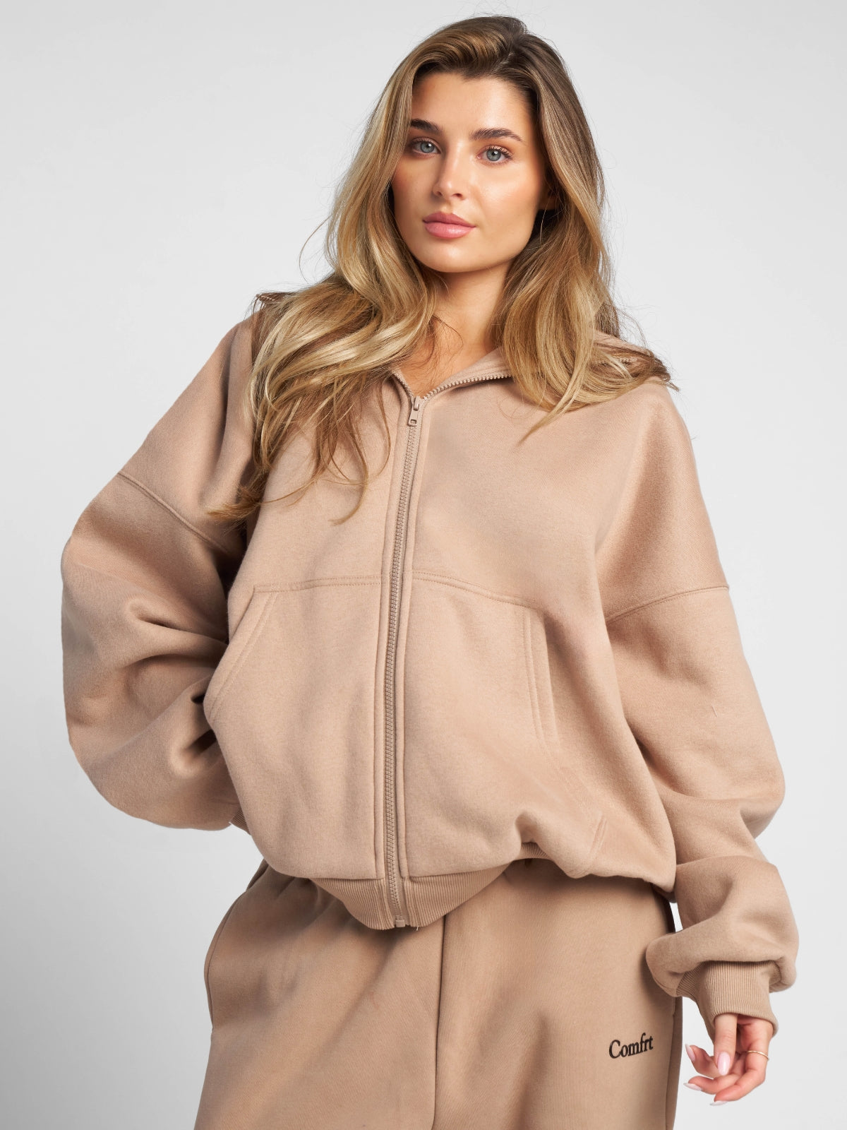 Comfrt Cloud Zip Oversized Hoodie