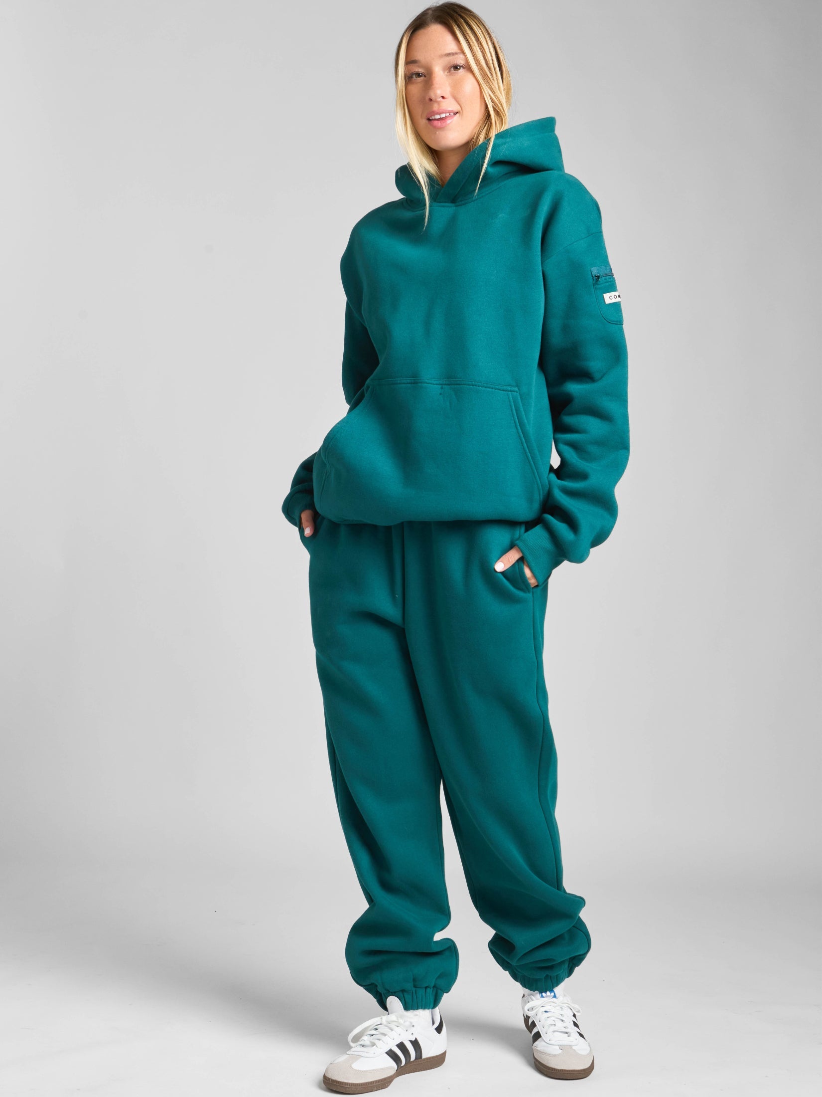 Comfrt Travel Essentials Kapuzenpullover – Superweiche Baumwollmischung, Mehrere Farben