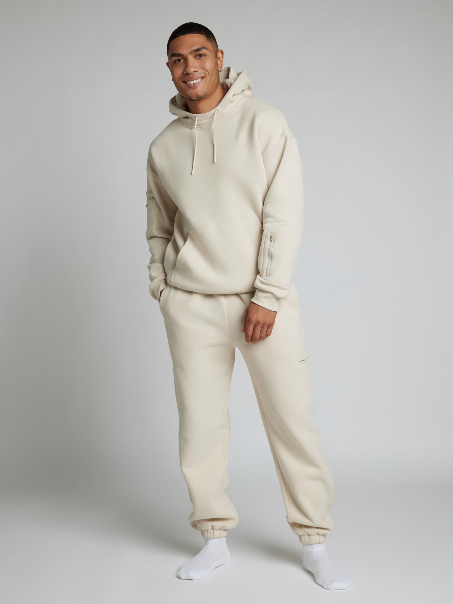 Comfrt Airplane Mode Travel Hoodie mit integrierter Augenmaske