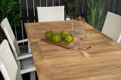 Luxusbetten24 Alwa 2er Set Gartenstuhl Weißes Rattan Outdoor