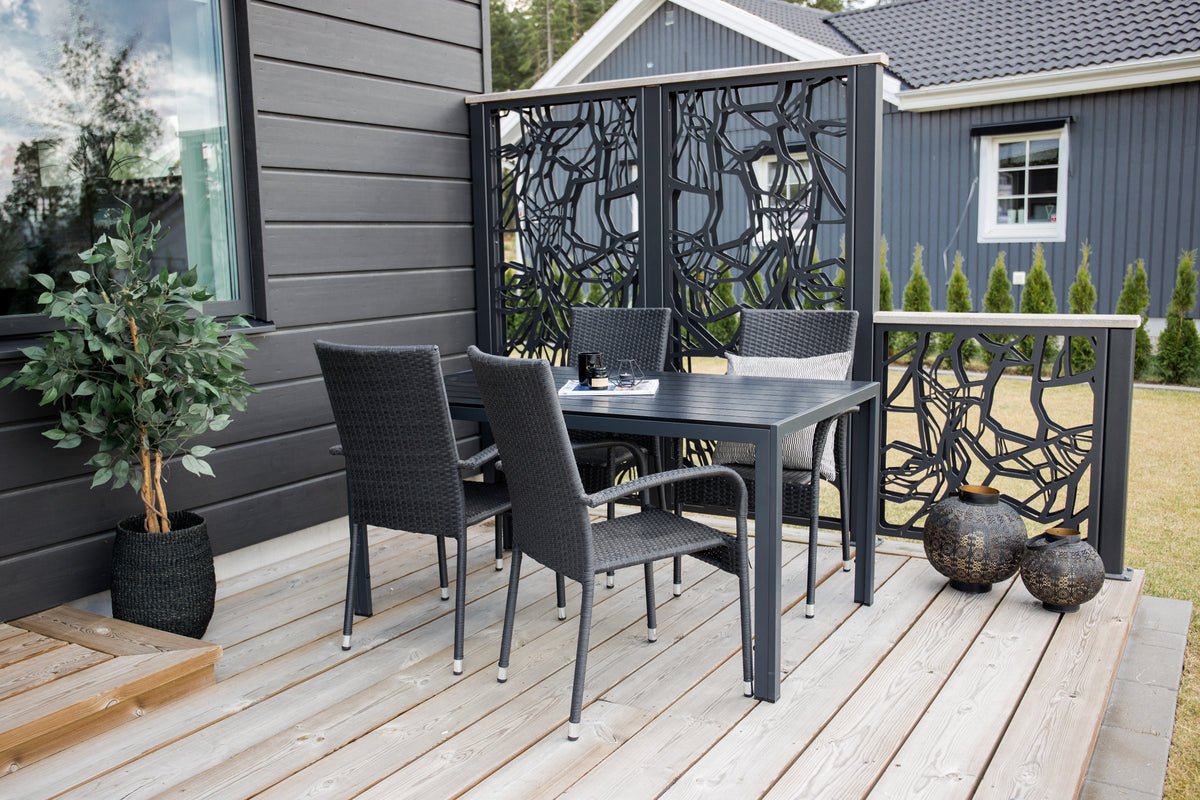 Luxusbetten24 Emma Gartenstuhl aus Rattan – 2‑er‑Set Schwarz für Außen