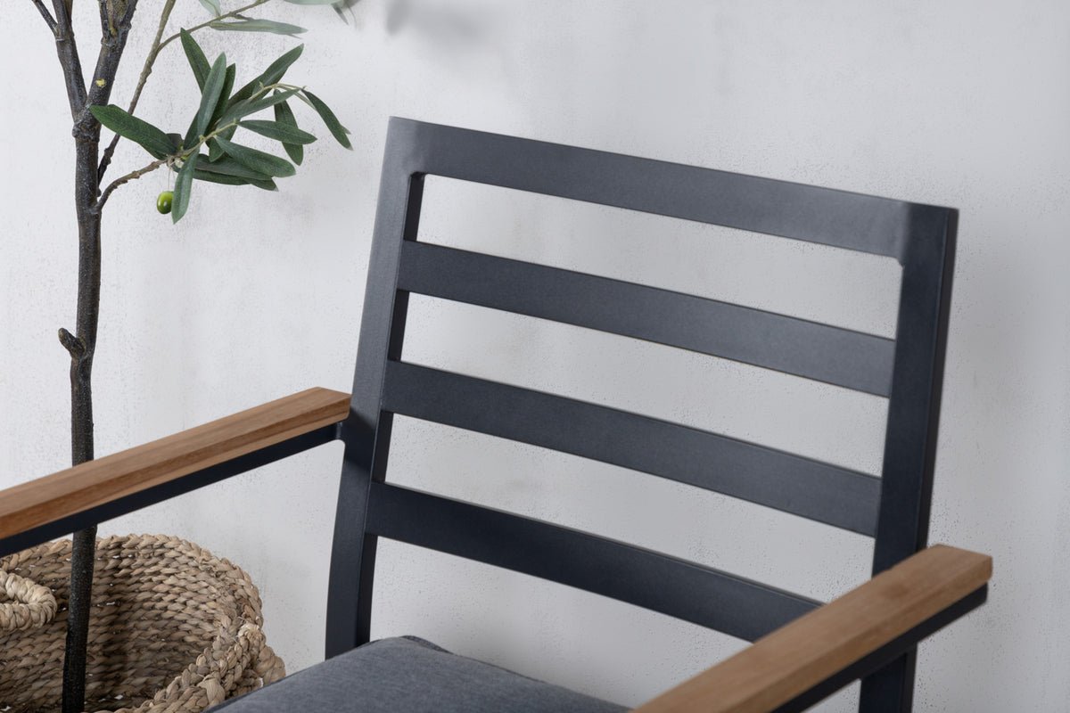 Luxusbetten24 Tala Gartenstuhl-Set, Schwarz, 2er Set mit Kissen