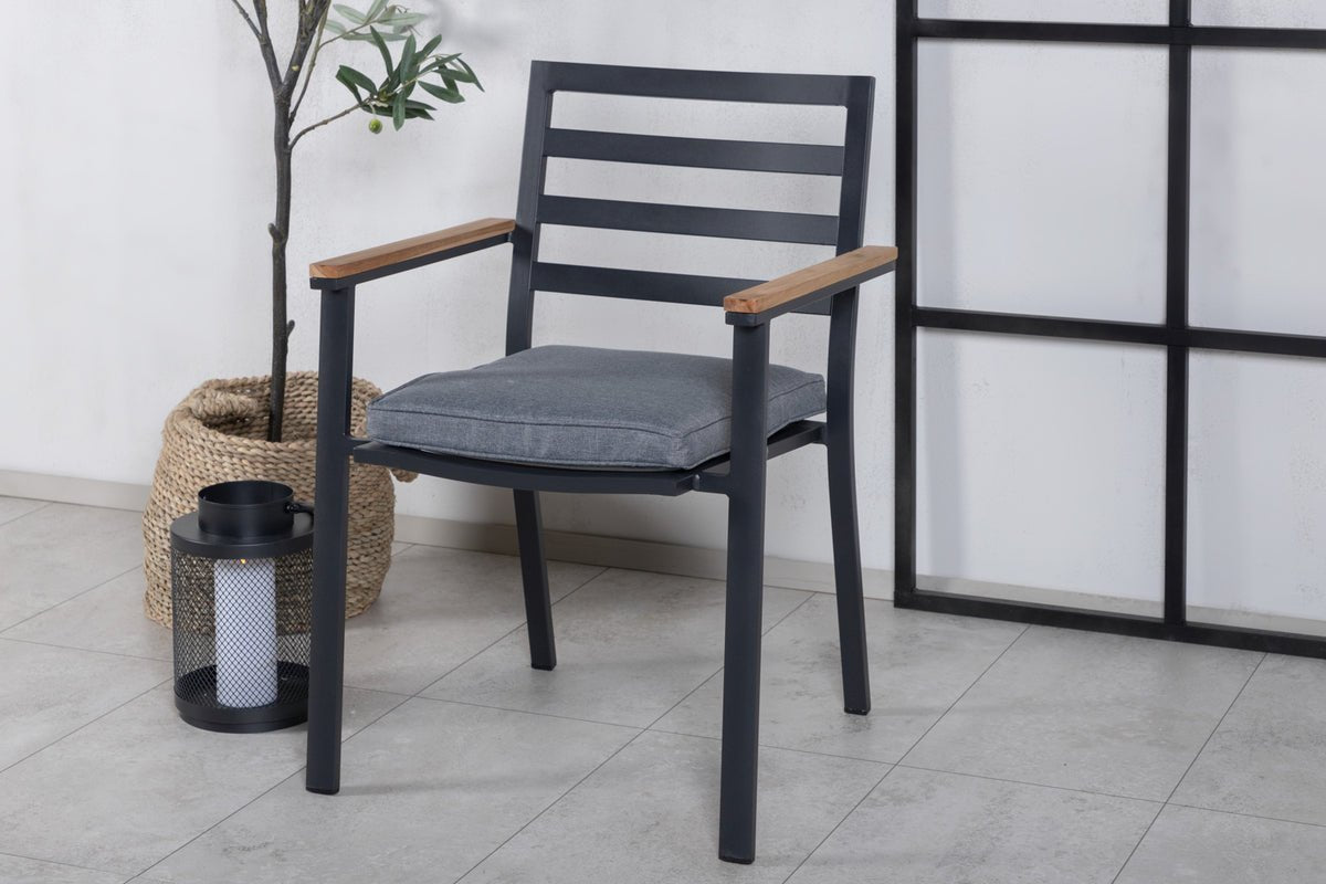 Luxusbetten24 Tala Gartenstuhl-Set, Schwarz, 2er Set mit Kissen