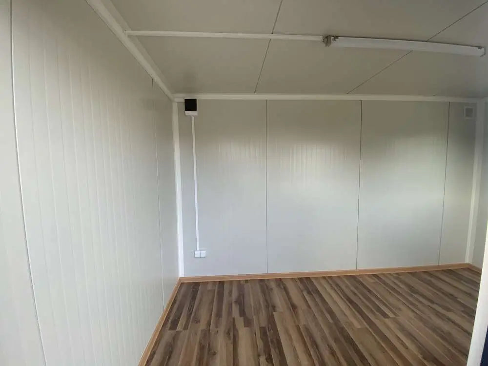 Conteneur Büro 4,00 m x 2,20 m – Robuster Stahlcontainer