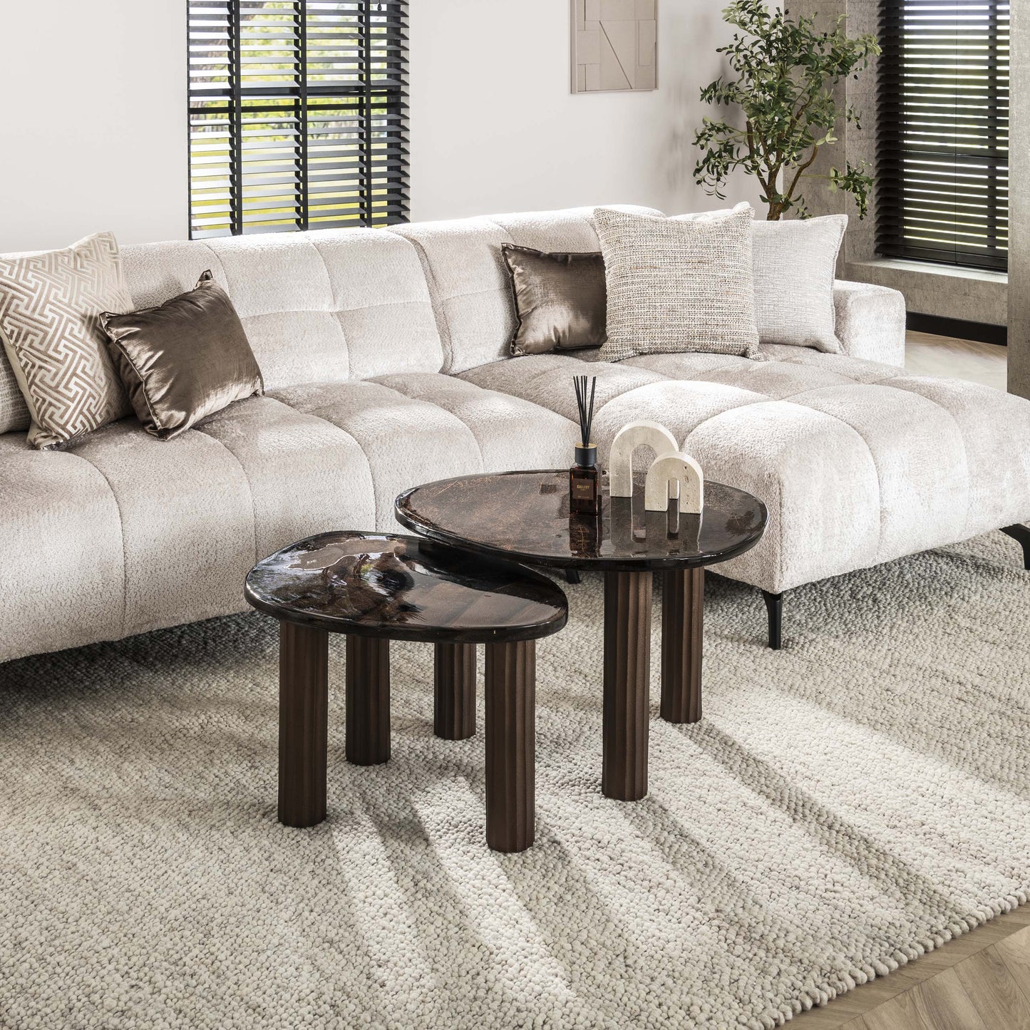 Luxusbetten24 Elysium Couchtisch L mit Gussglas in Antikkupfer