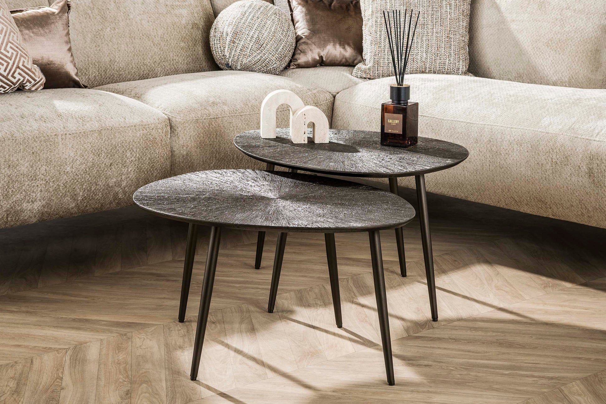 Arivon Couchtisch 2er Set mit Ray-Metal-Finish, Braunbronze, Warmton
