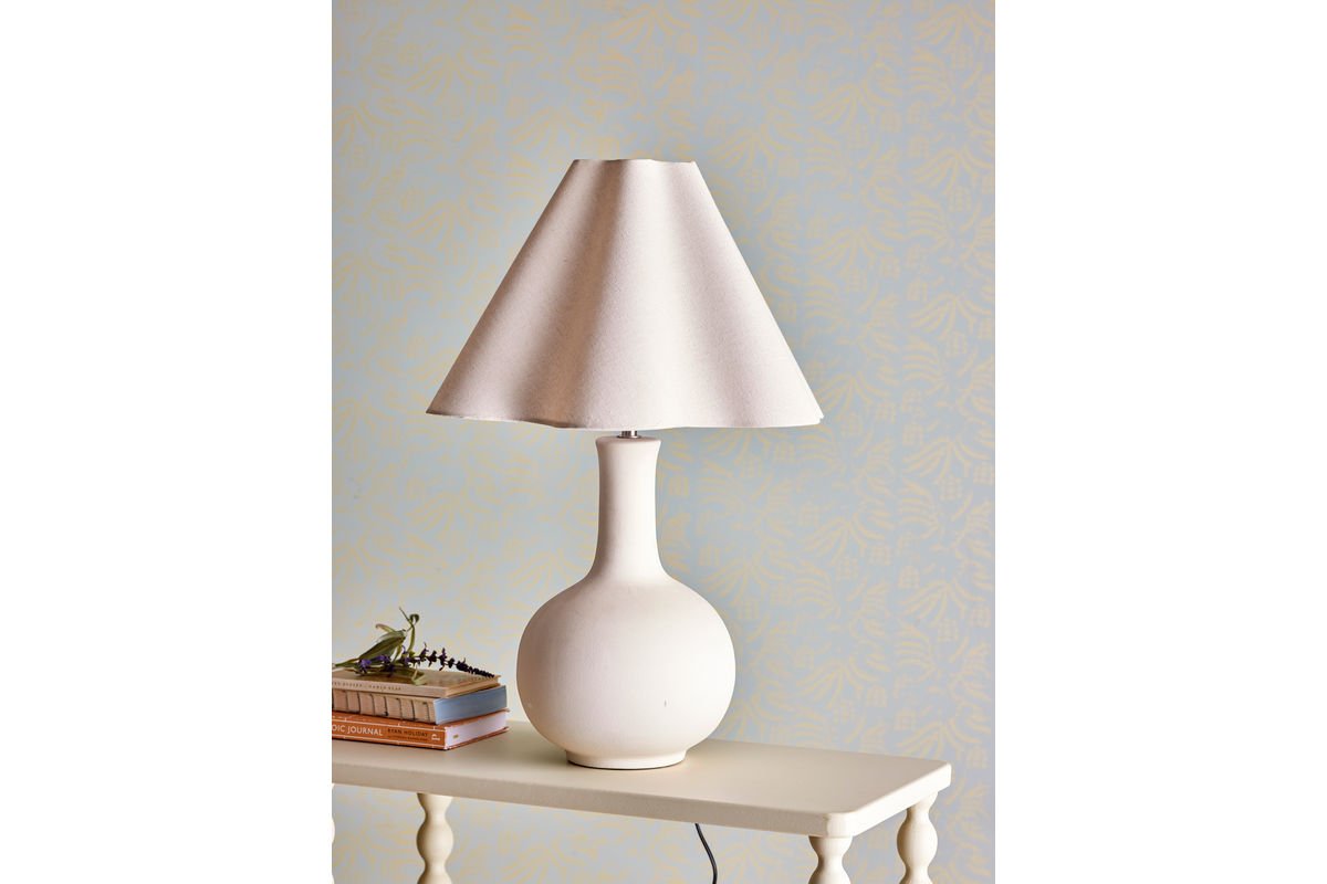 Luxusbetten24 Basically Tischlampe aus Steingut Weiß