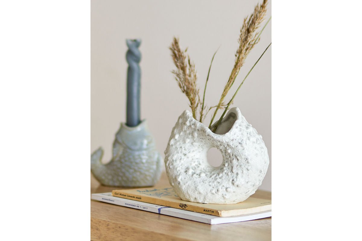 Lillet Vase – Weißes Steingut, Handgefertigt, Für Wohnzimmer, Modernes Design
