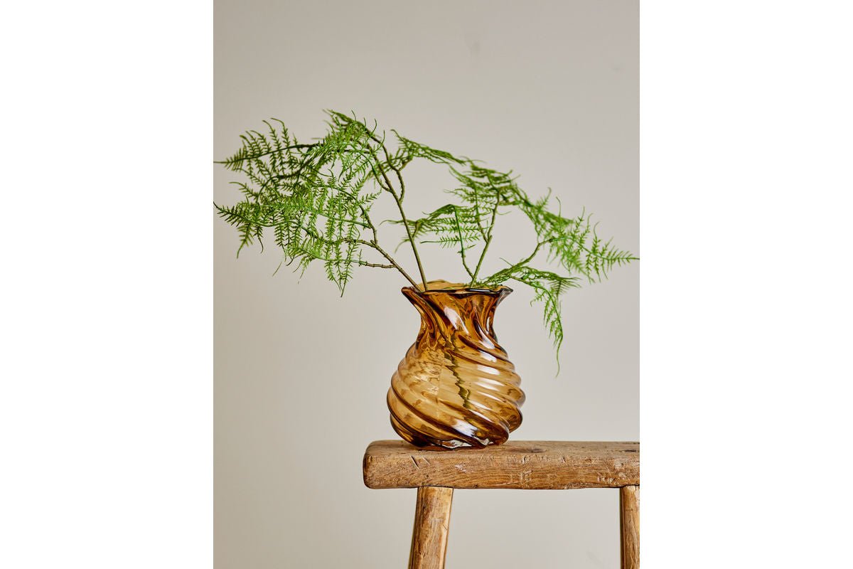 Luxusbetten24 Golden Spring Glasvase – Elegante Goldbraun Design Ausführung