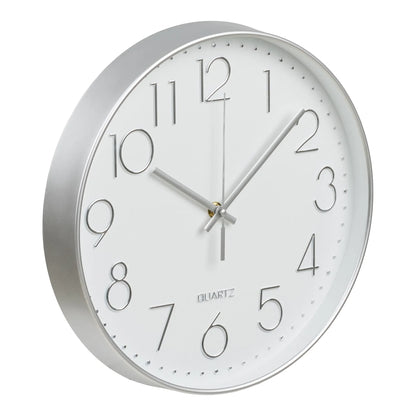 Wanduhr Osmirea – Leise mit Silberoptik Modern
