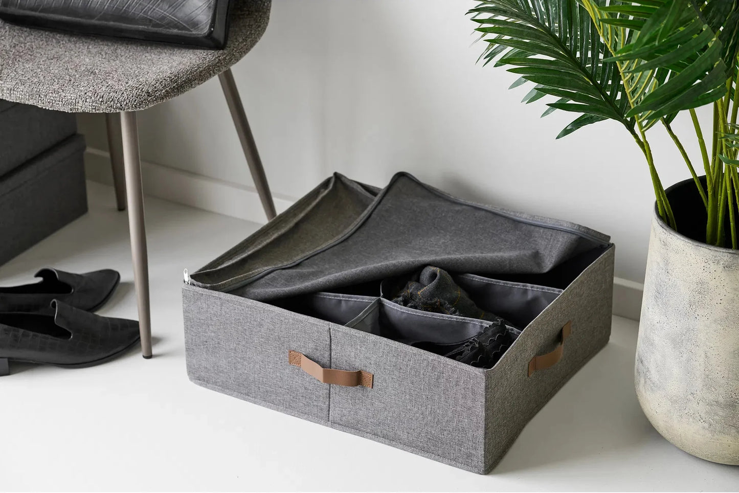 Luxusbetten24 Skandira Organizer mit Deckel, Grauer Farbe Design