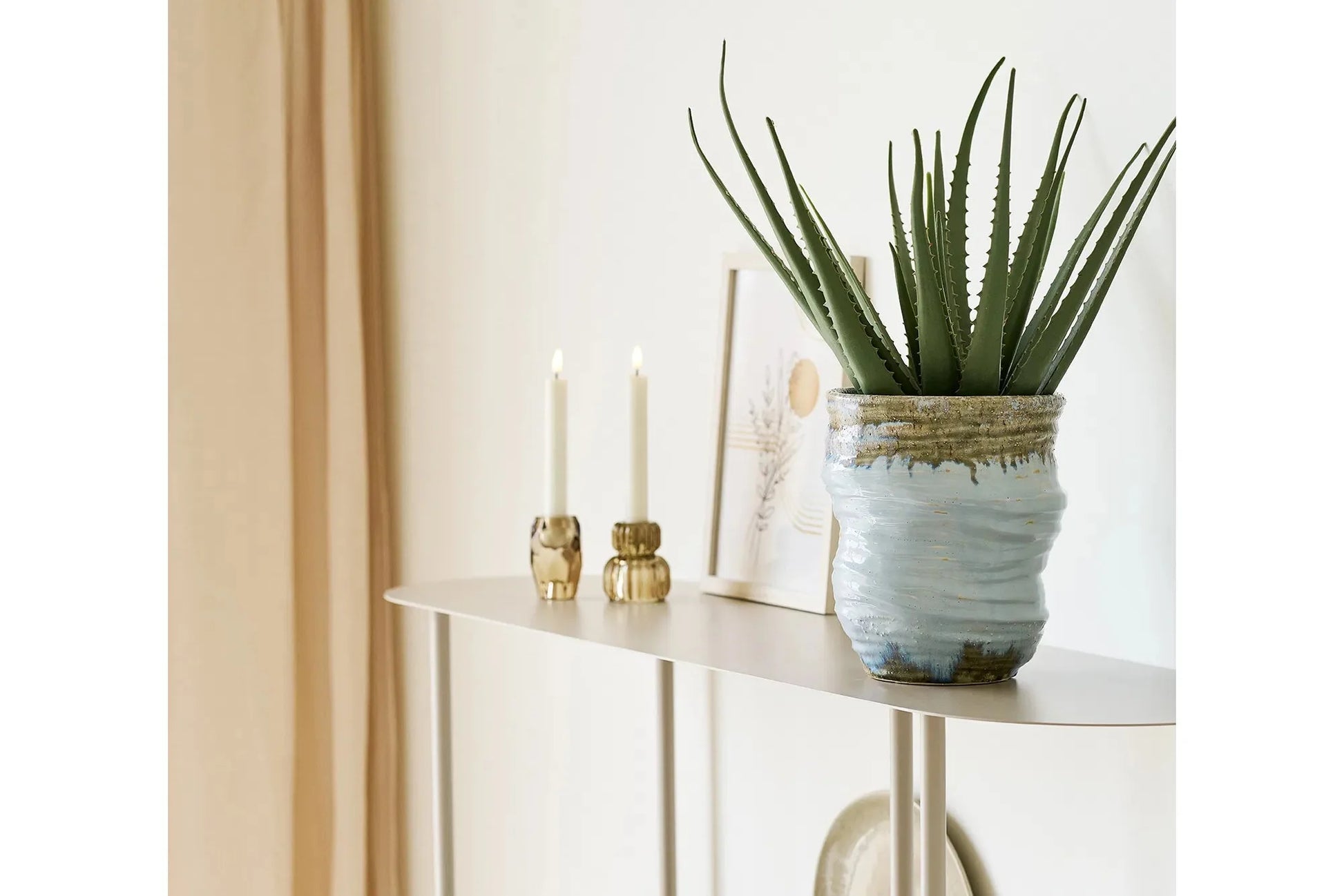 Luxusbetten24 Bravika Edle Keramikvase Mundgeblasen Hellblau Dekorativ Elegant