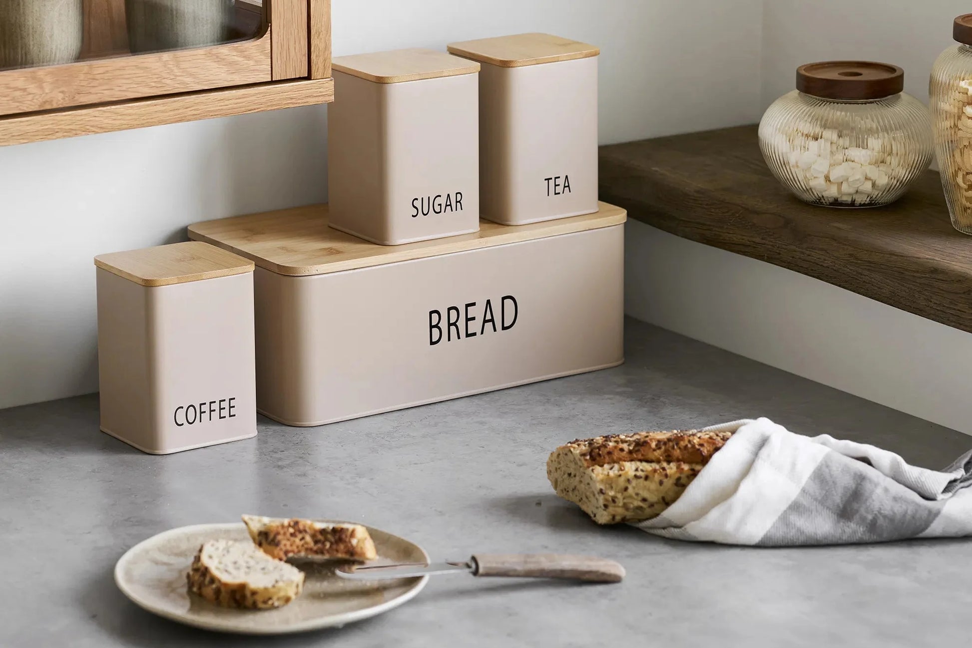 Brotbox Jorvella aus Metall mit Bambusdeckel 4er Set