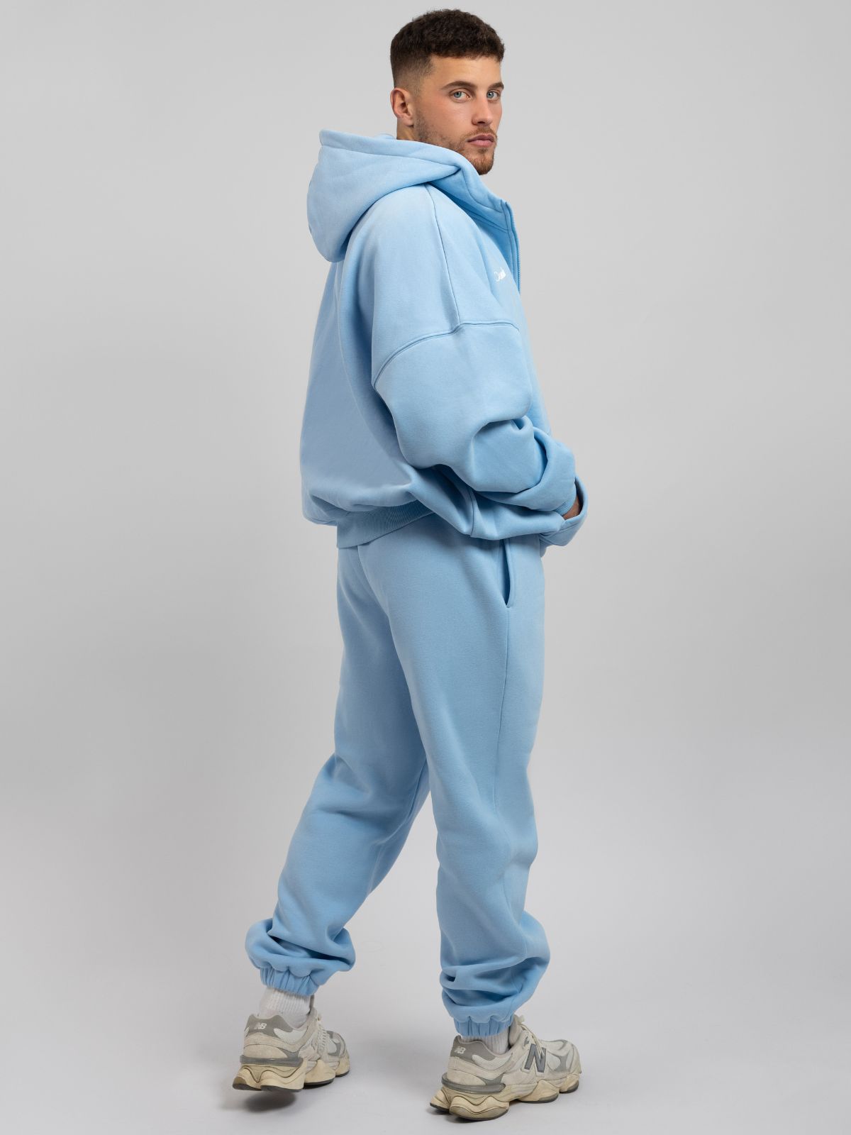 Comfrt Cloud Zip Oversized Hoodie