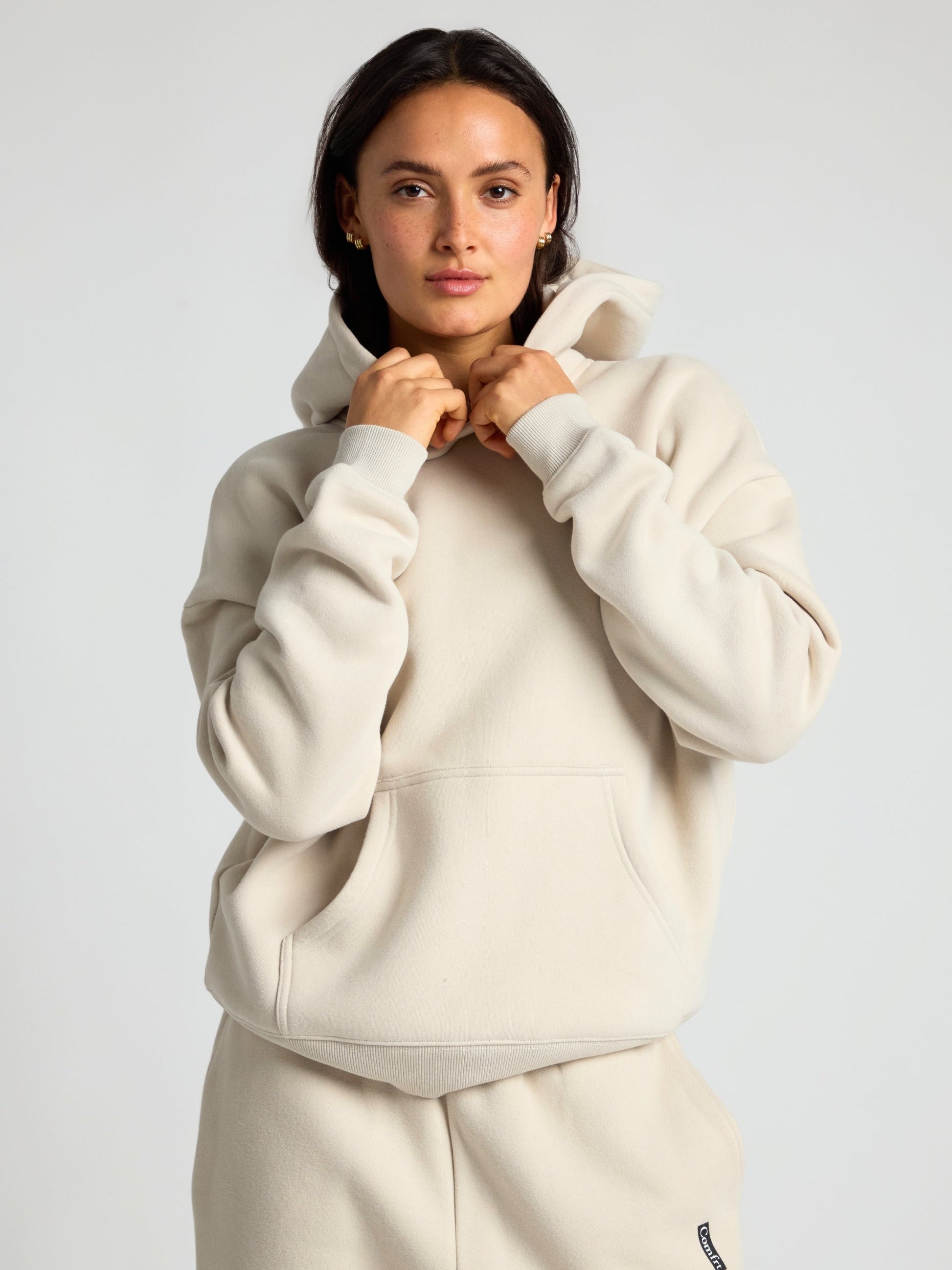 https://www.comfrt.com/products/crop-hoodie
