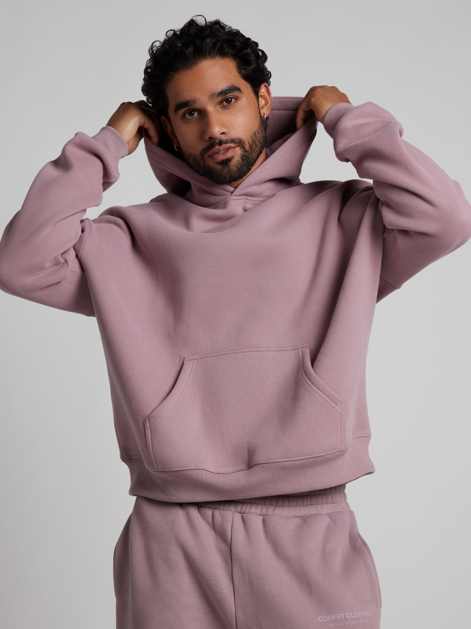 https://www.comfrt.com/products/crop-hoodie