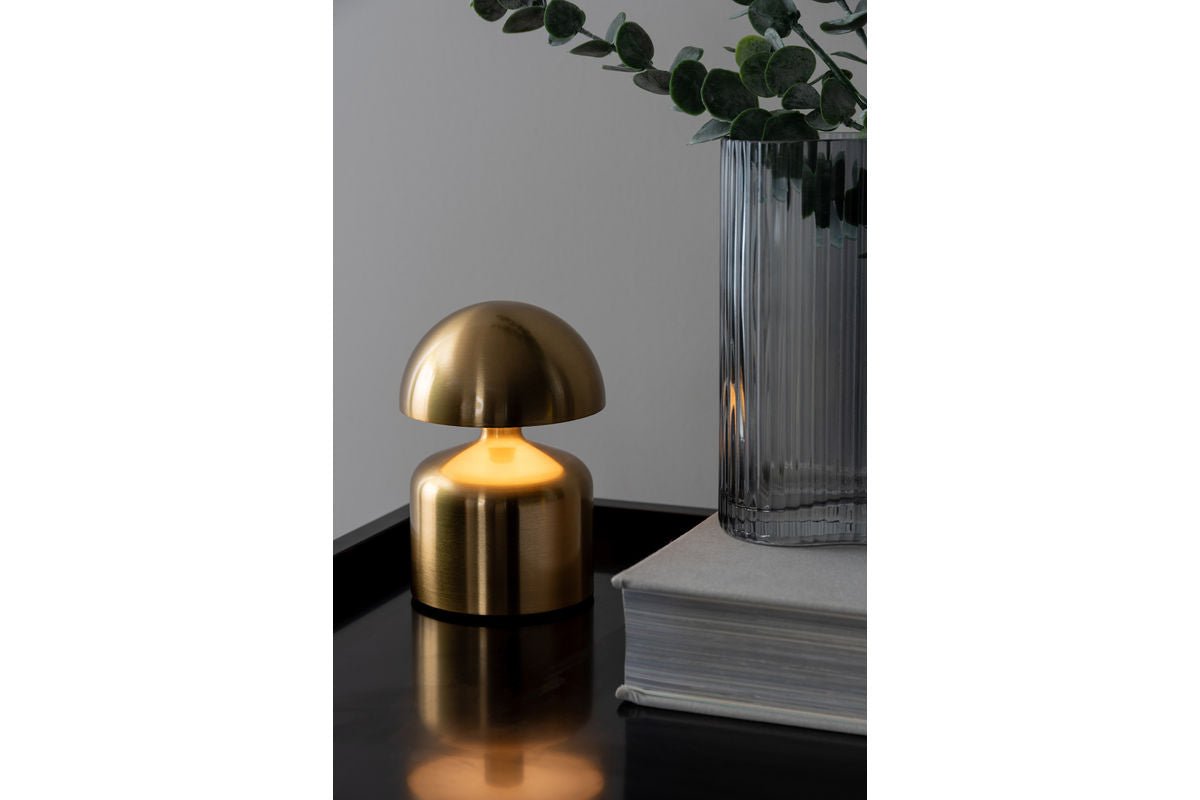 Luxusbetten24 Budapest Tischlampe Designlampe aus Eisen mit LED