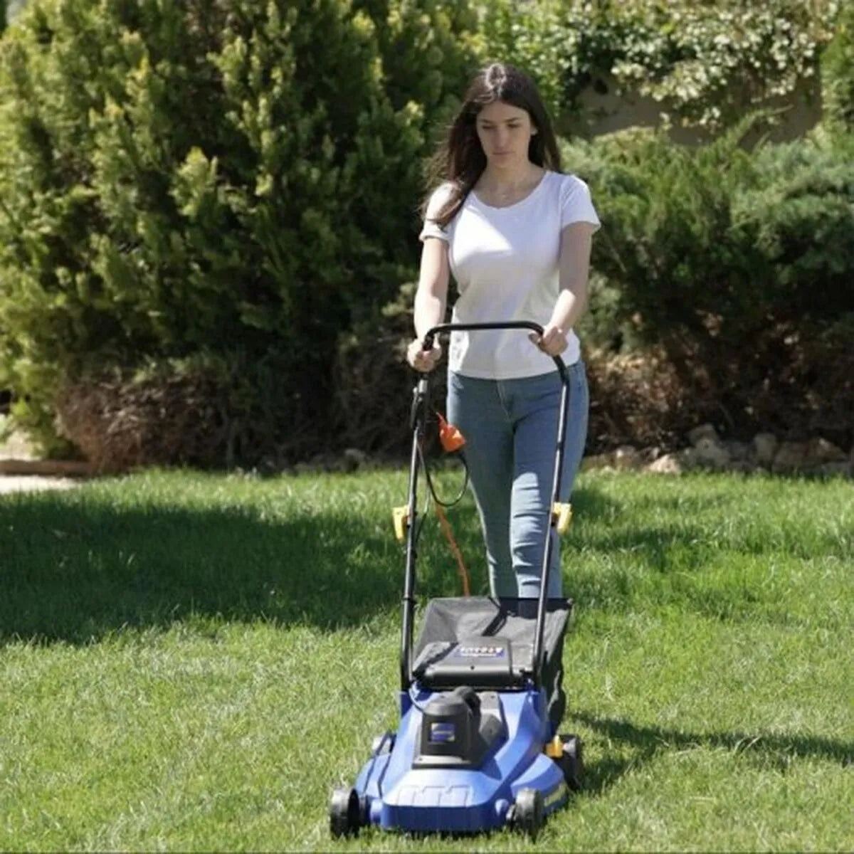 Goodyear 1800W Tondeadora Eléctrica Corte Estándar Azul Cableado