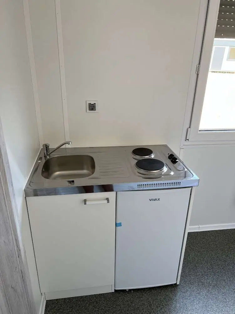Conteneur Base De Vie Avec Cuisinette, WC Et Douche 6,00 x 2,43m