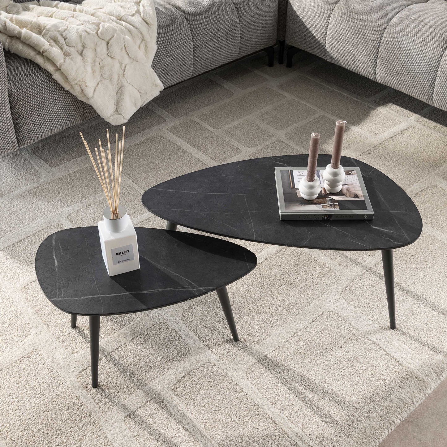 Luxusbetten24 Alvara Couchtisch 2er Set Melamin Keramikoptik mit Stahlgestell