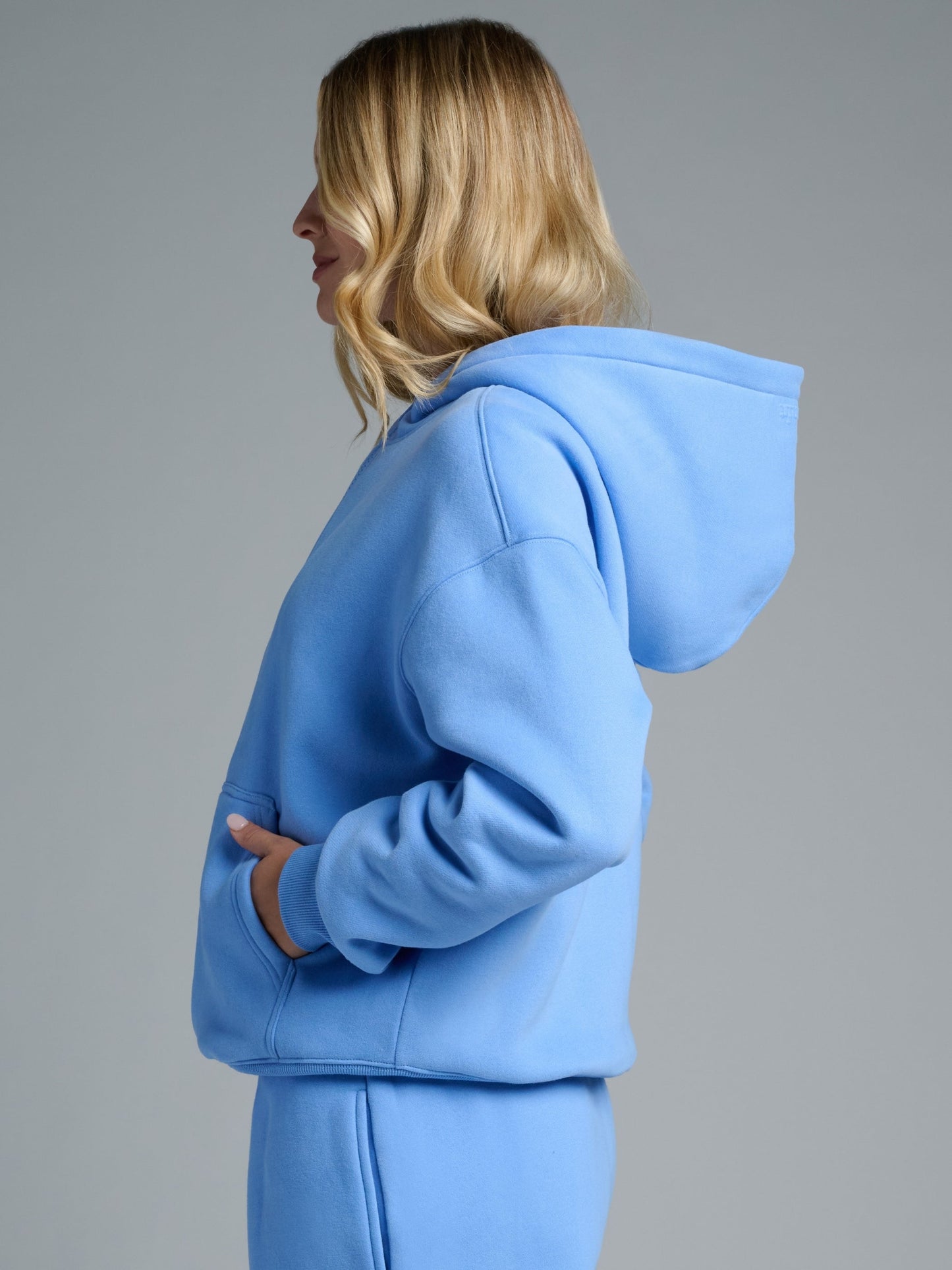 Comfrt Basic Crop Zip Hoodie CloudTouch