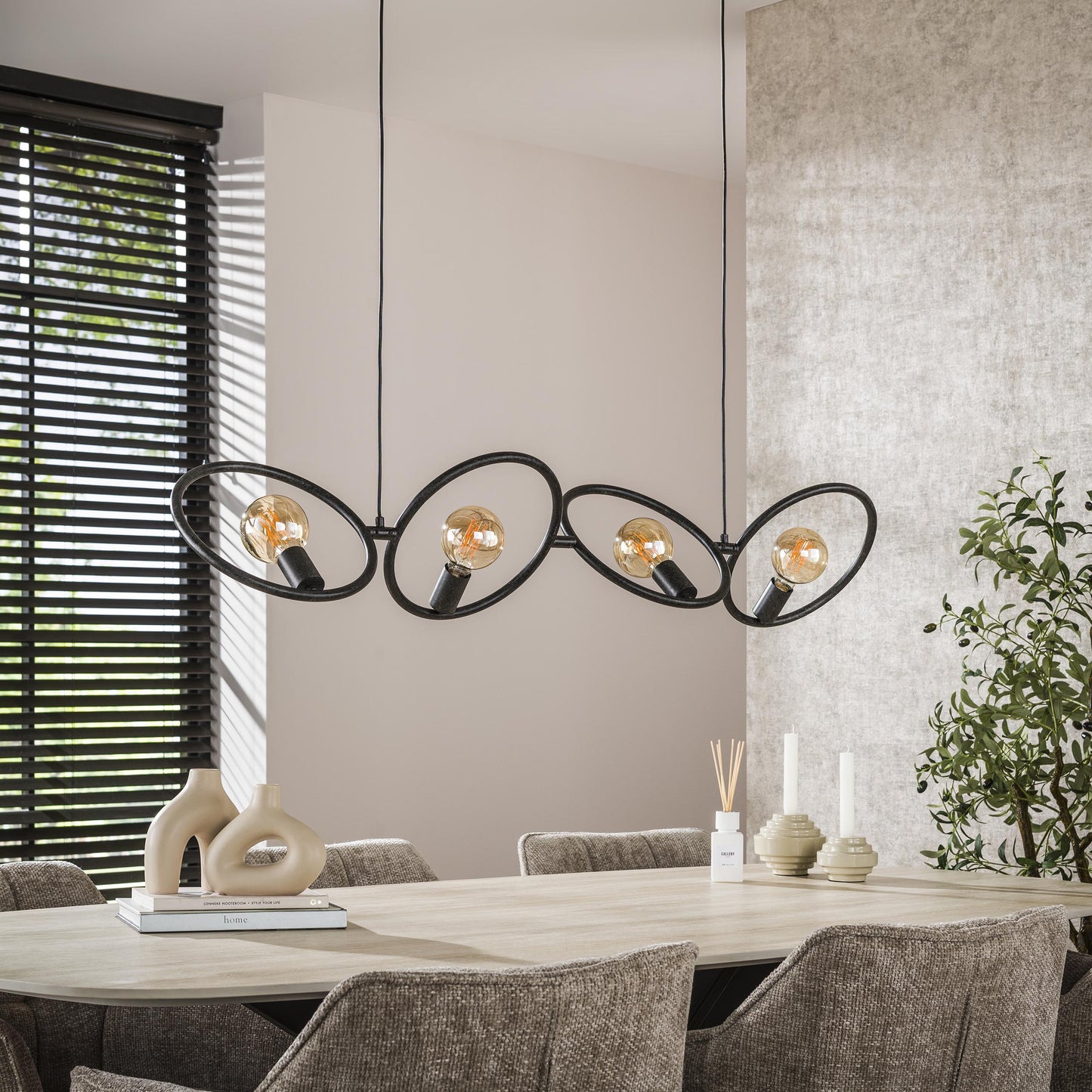 Luxusbetten24 Orlina Pendelleuchte Arktisch Schwarz Metall Loop Design 4‑er‑Set