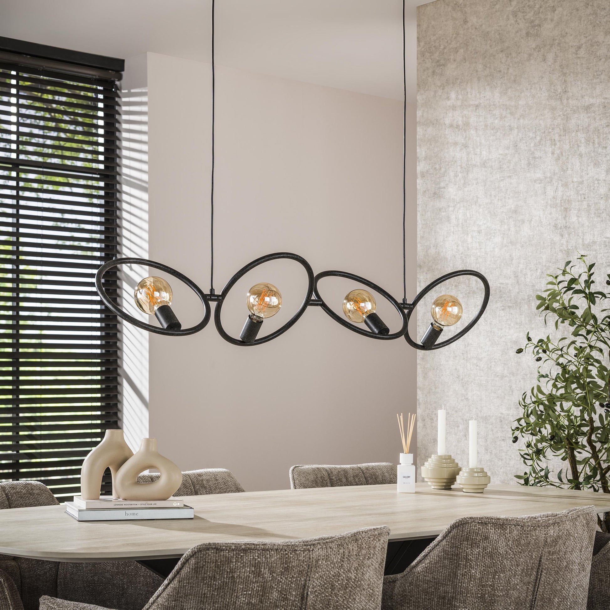Luxusbetten24 Orlina Pendelleuchte Arktisch Schwarz Metall Loop Design 4‑er‑Set