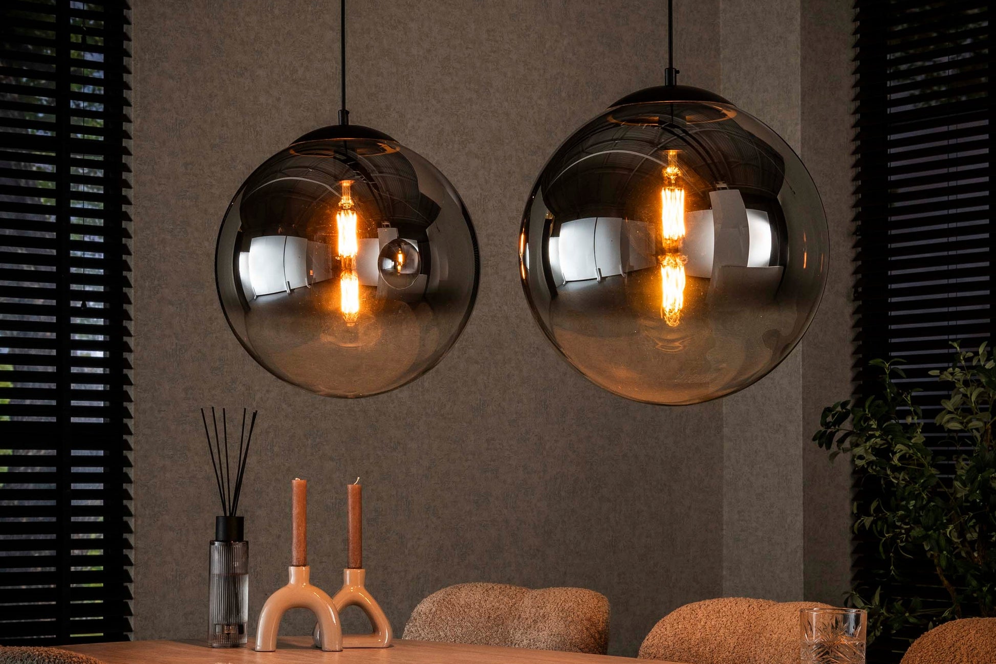 Luxusbetten24 Ceralis Pendelleuchte Rauchglas mit Farbverlauf und Bubble-Design