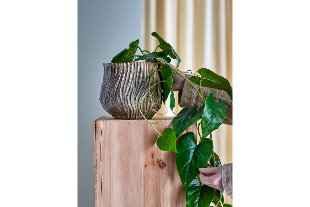 Blumentopf Terraea – Braunes Steingut
